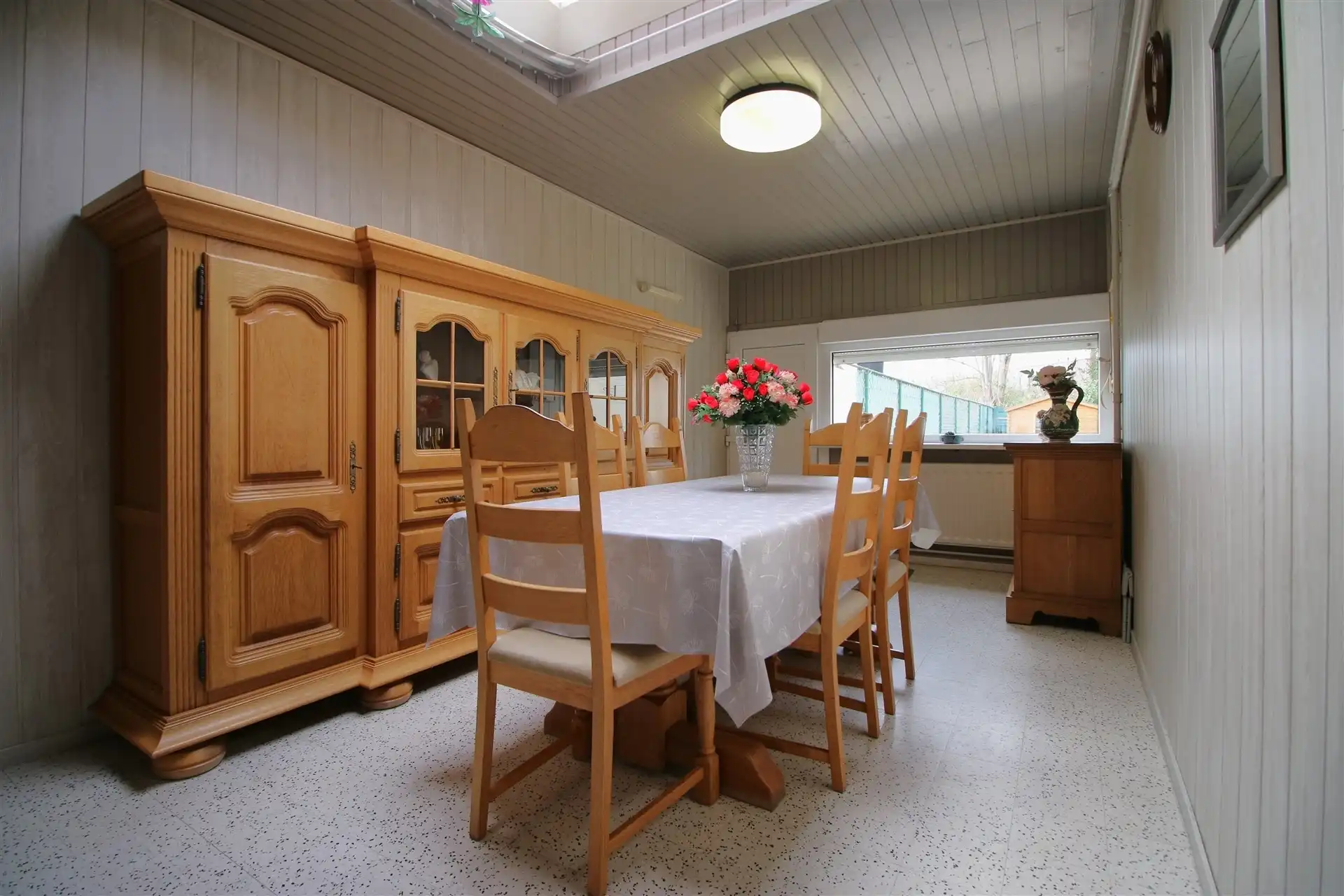 Goed onderhouden HOB met tuin foto 9