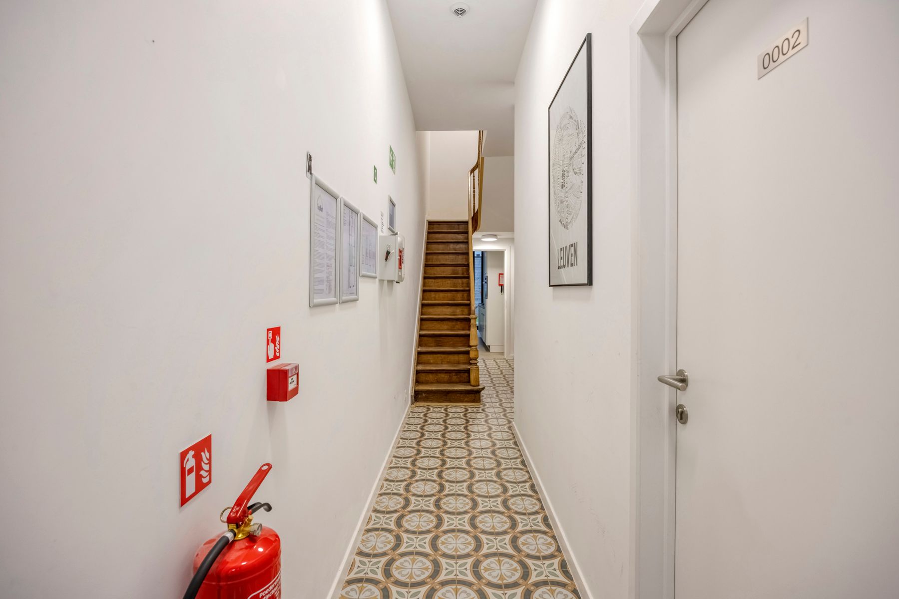 Opbrengsteigendom 6 entiteiten nabij Stadscentrum foto 2