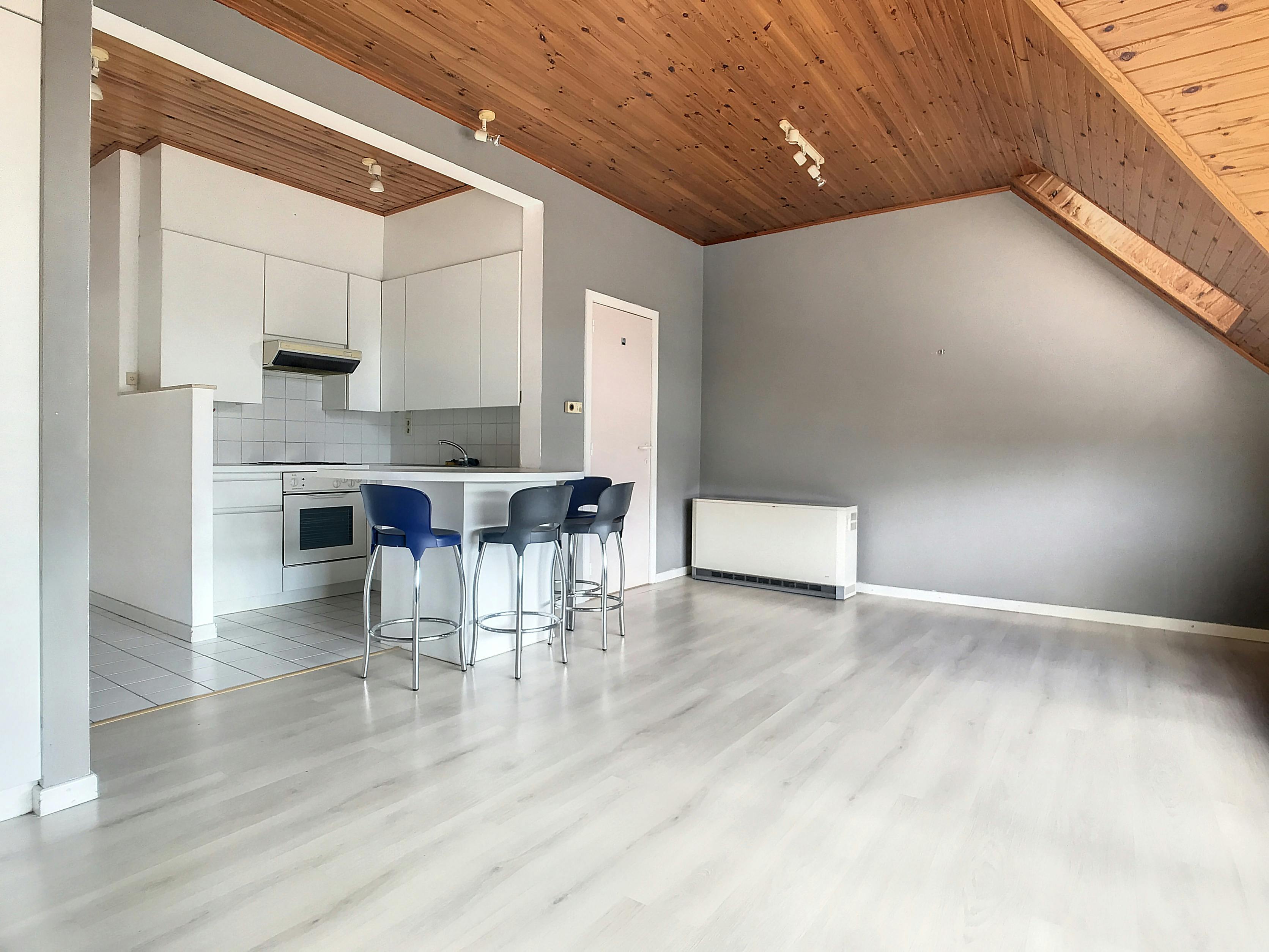 Studio te koop in het centrum van Waregem foto 4