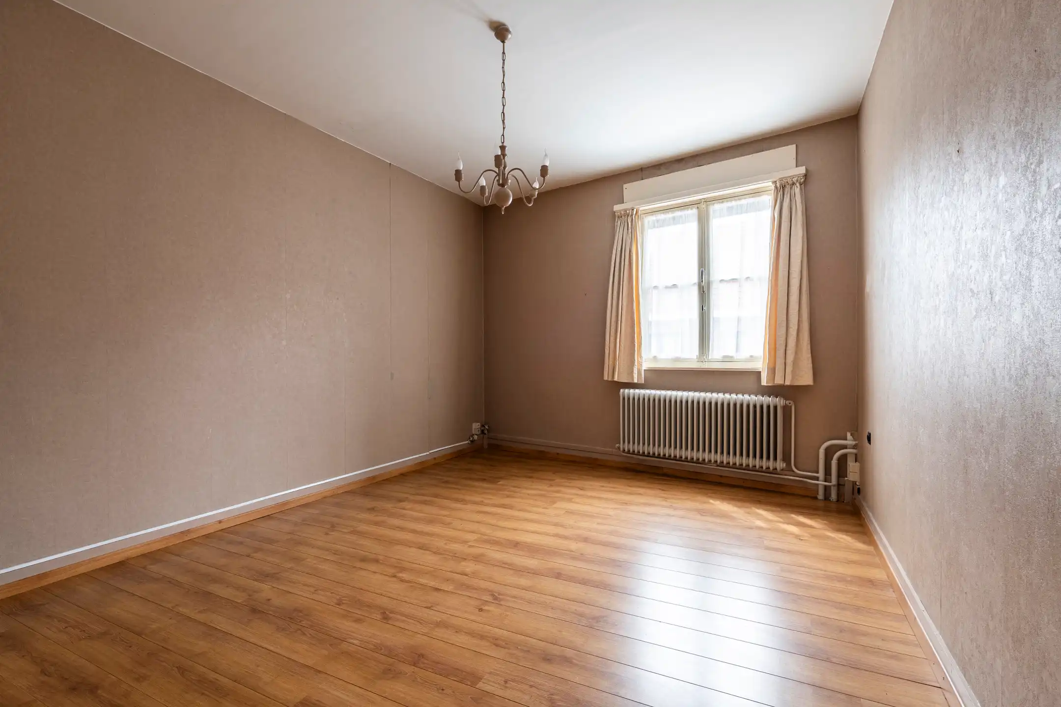 Ruime woning met 6 slpks en garage in centrum Beerse foto 24