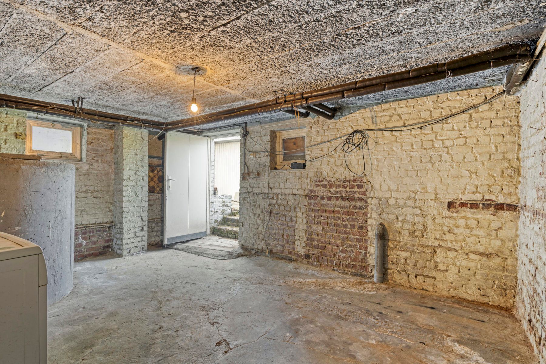 Te Renoveren 3-gevelwoning op gunstige ligging foto 19