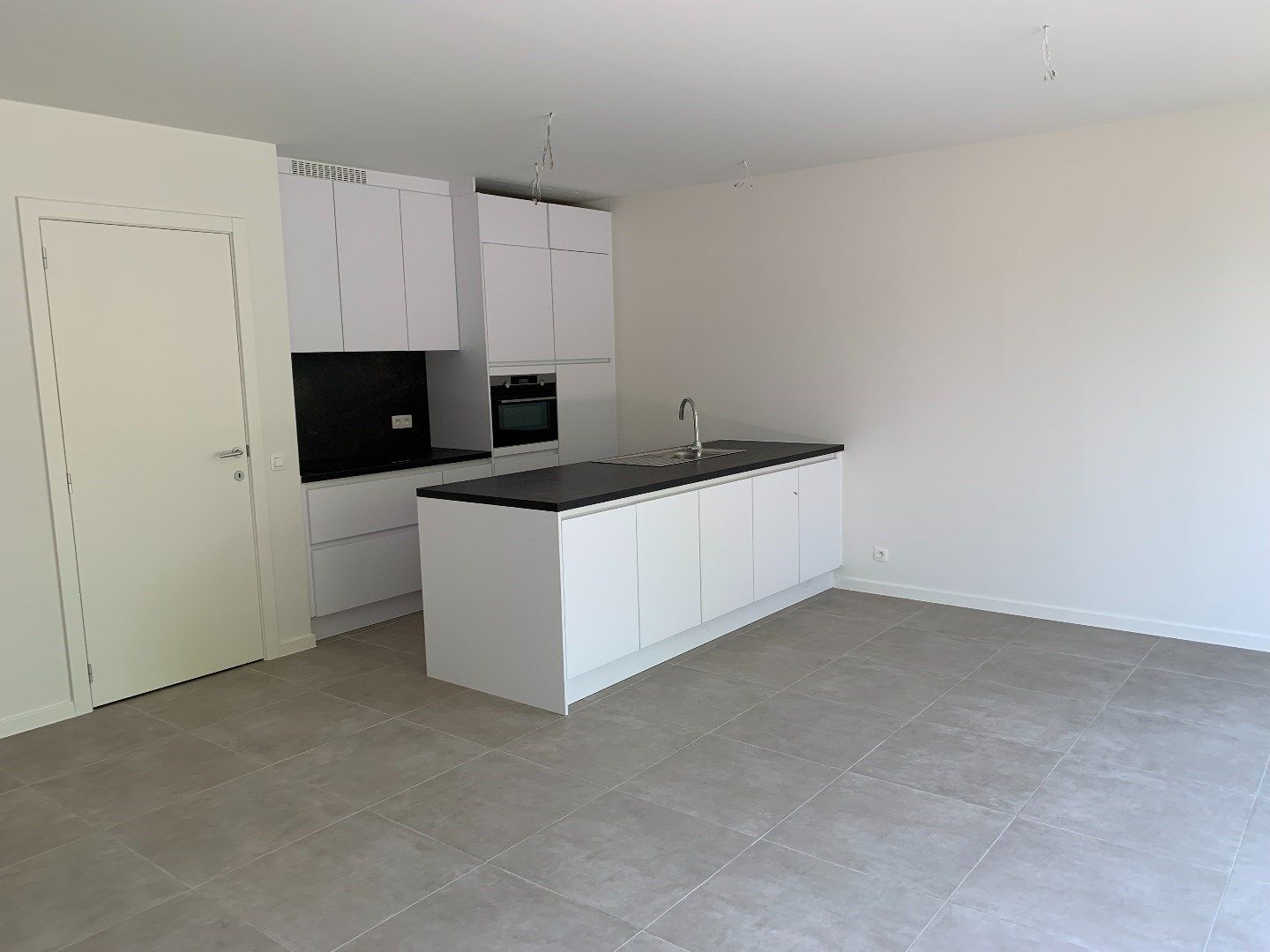 1-slpk app met terrassen en parkeerplaats foto 3