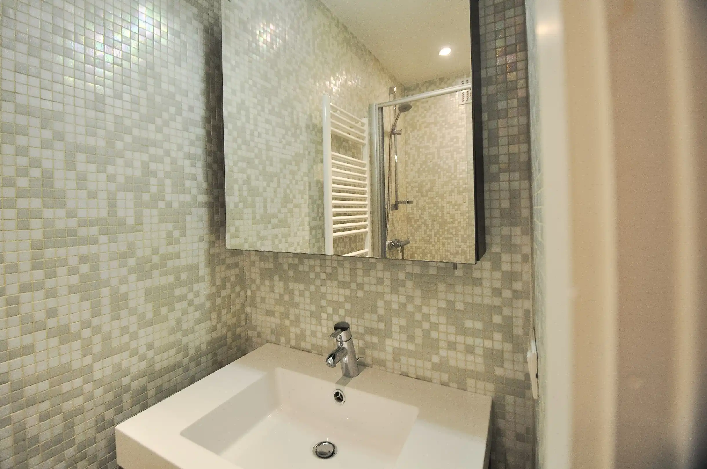 Topaanbieding – Uitzonderlijk ruim appartement in stijlvolle residentie. foto 30