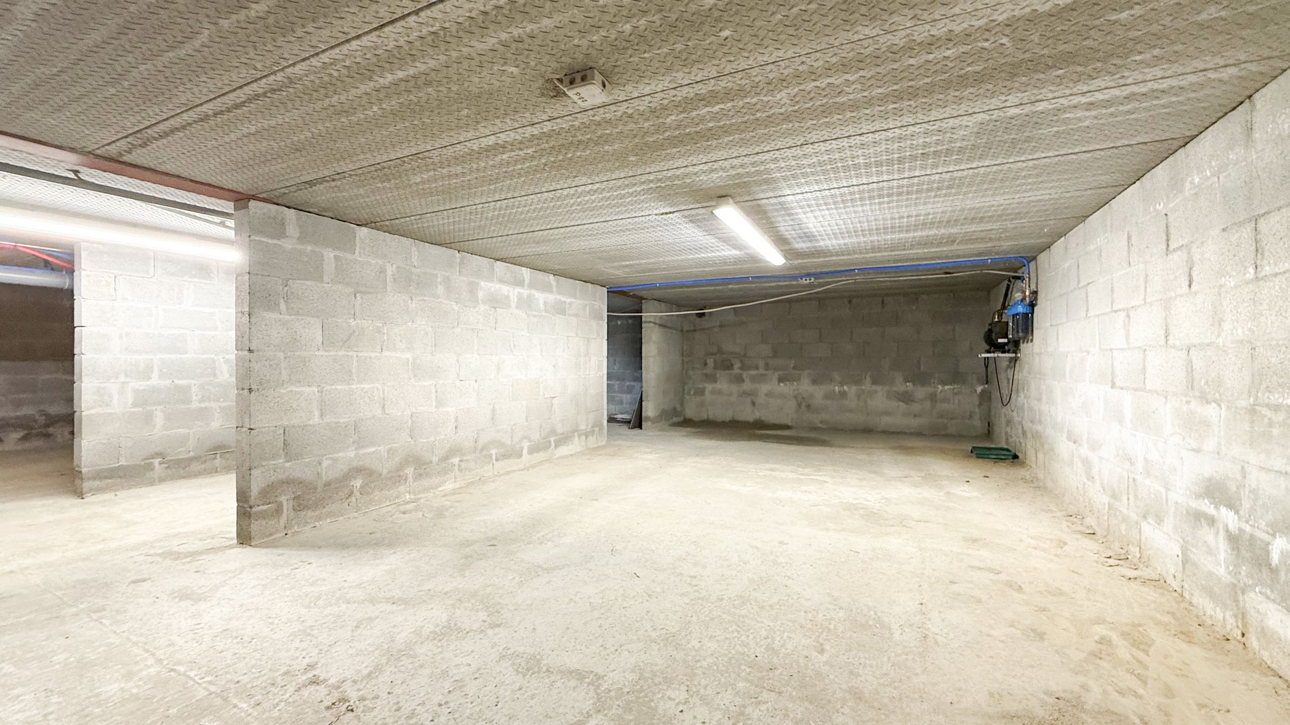 Instapklare woning met 4 spks en volledig aangelegde tuin! foto 36