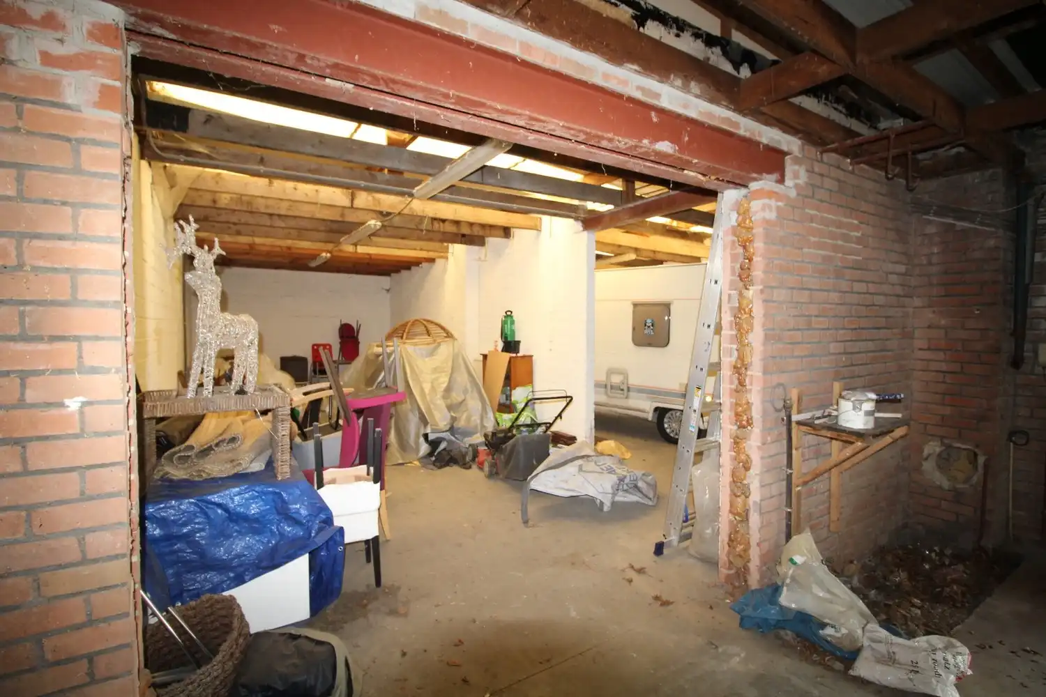 Maldegem | Instapklare praktijk- of kantoorruimte met parking en bijgebouw. foto 19
