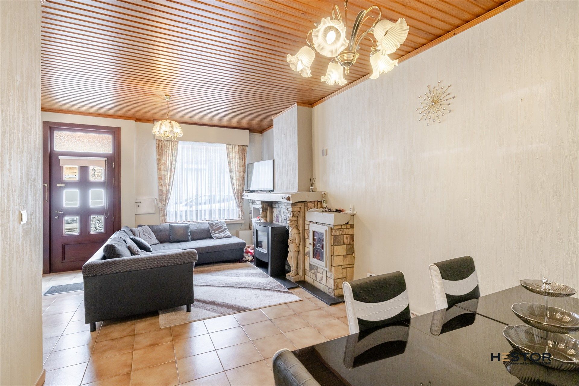 Charmante en gezellige woning in hartje Hamme! foto 5