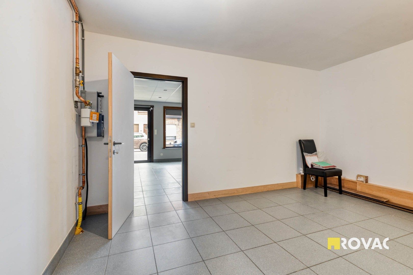 Polyvalente eigendom handelsruimte met woonst. Garage mogelijk foto 8