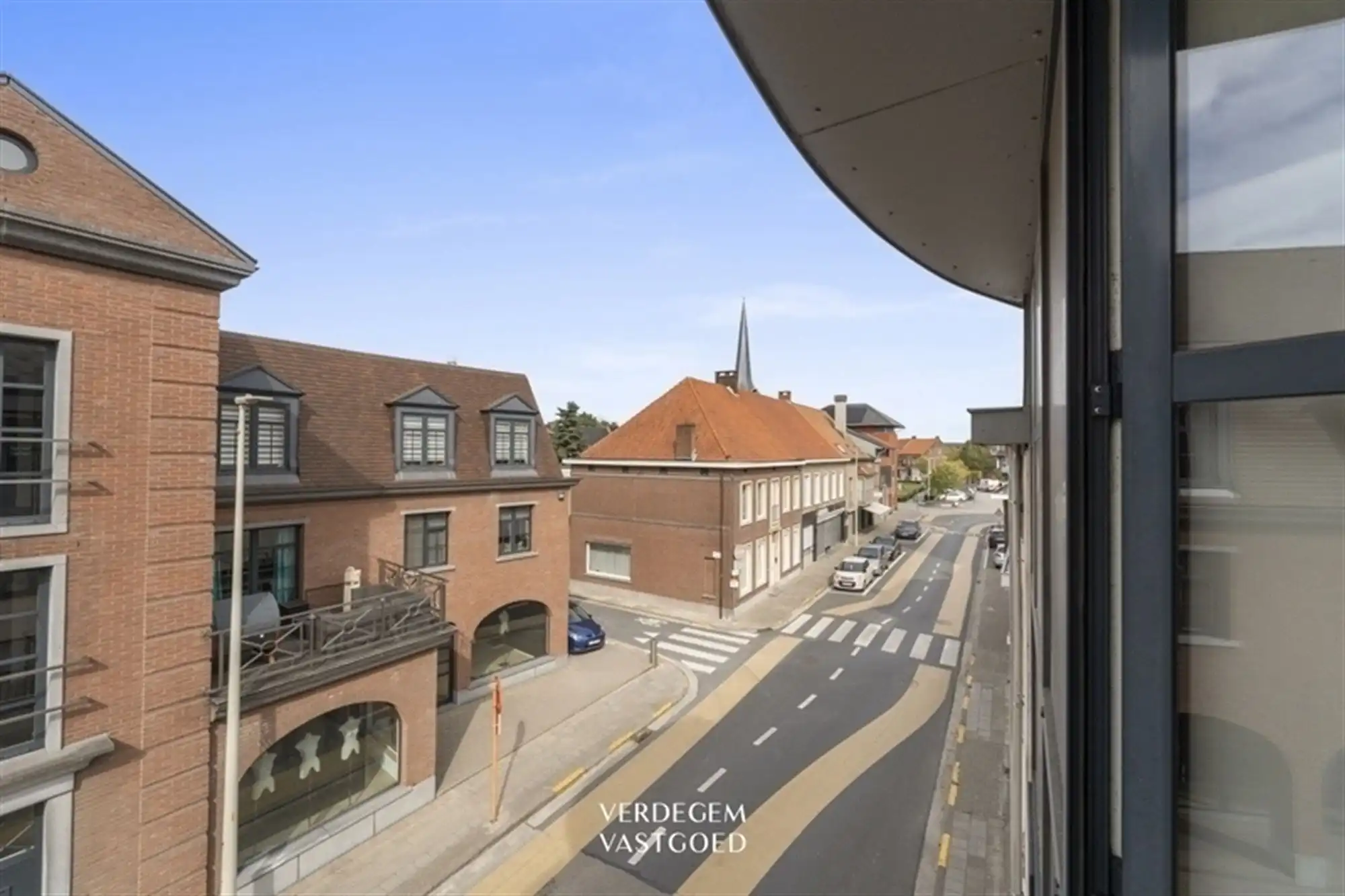 Appartement met 2 slaapkamers en zonnig terras in het dorpscentrum foto 2