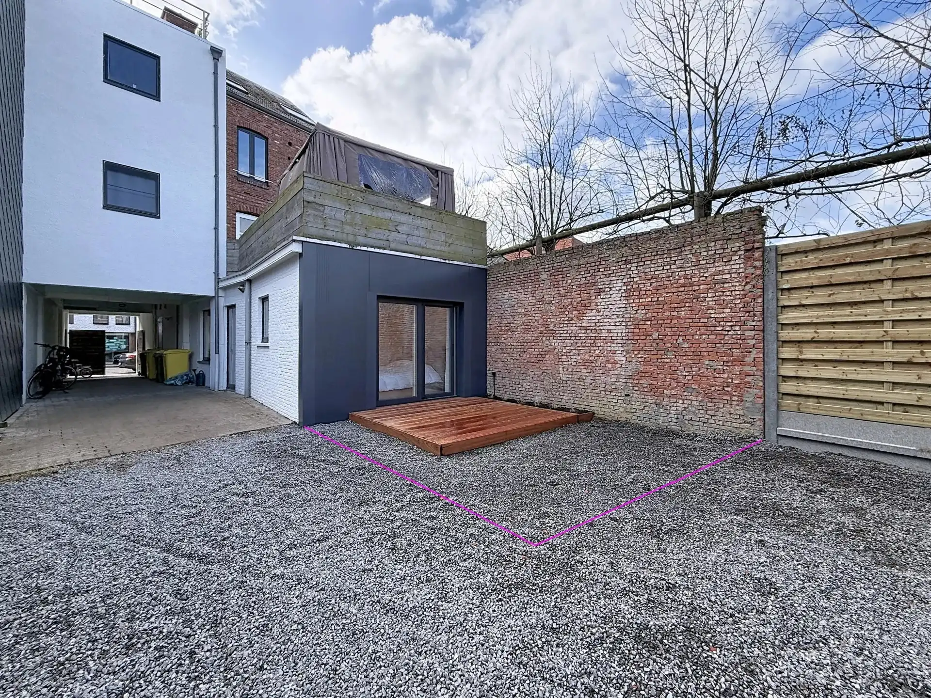 Zeer gezellig gelijkvloers appartement met 1 (mog. 2) slaapkamers, tuin, terras en staanplaats. foto 19