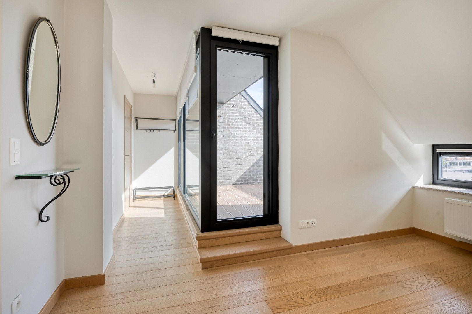 Energiezuinige duplex (140m²) te huur, 3 slpks, terras, autostaanplaats en berging foto 2