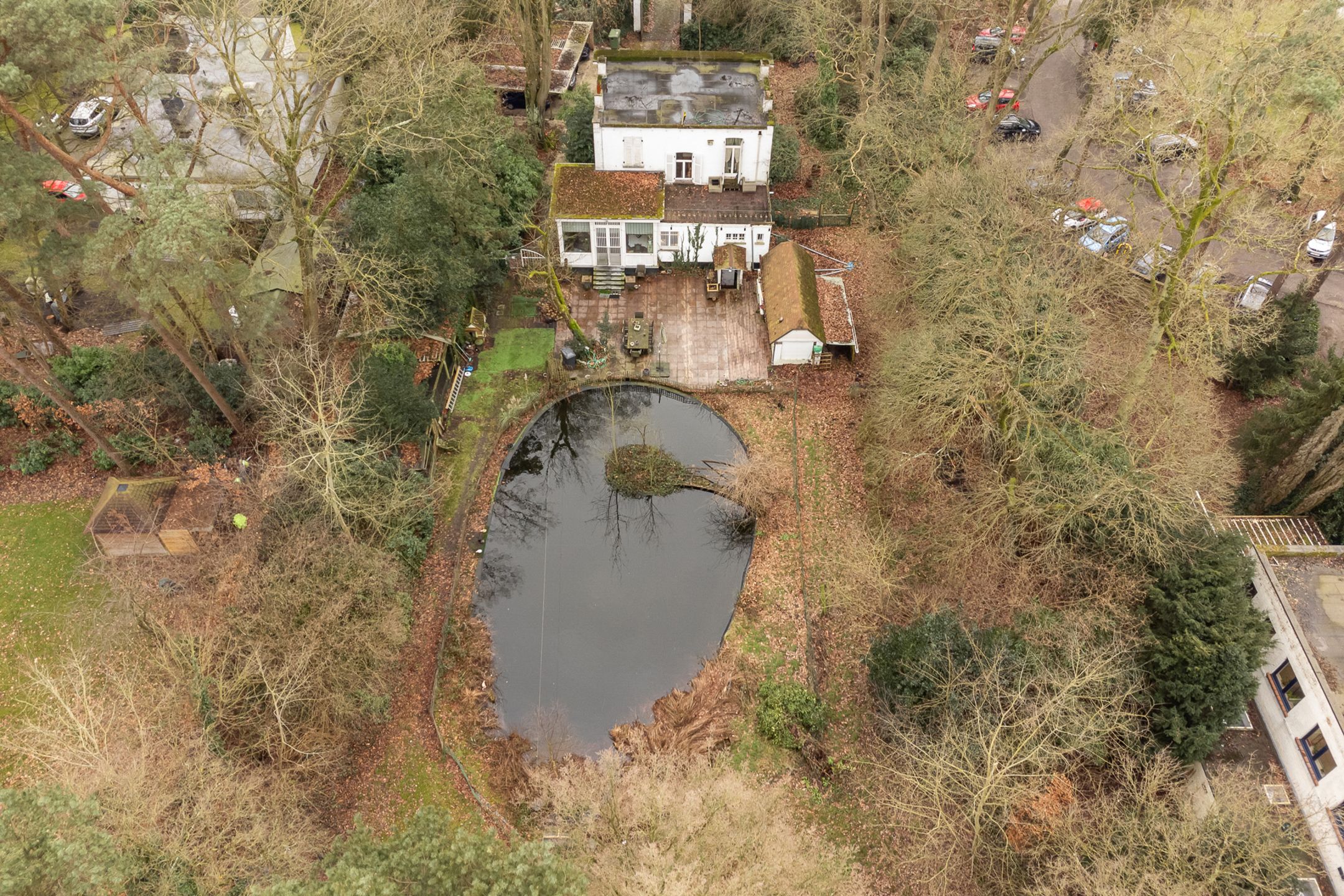 Mooi renovatieproject op terrein van 8204 m2 in Koningshof foto 4