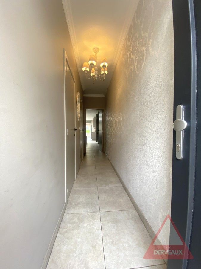 Moorslede – Instapklare en volledig gerenoveerde woning met tuin foto 2