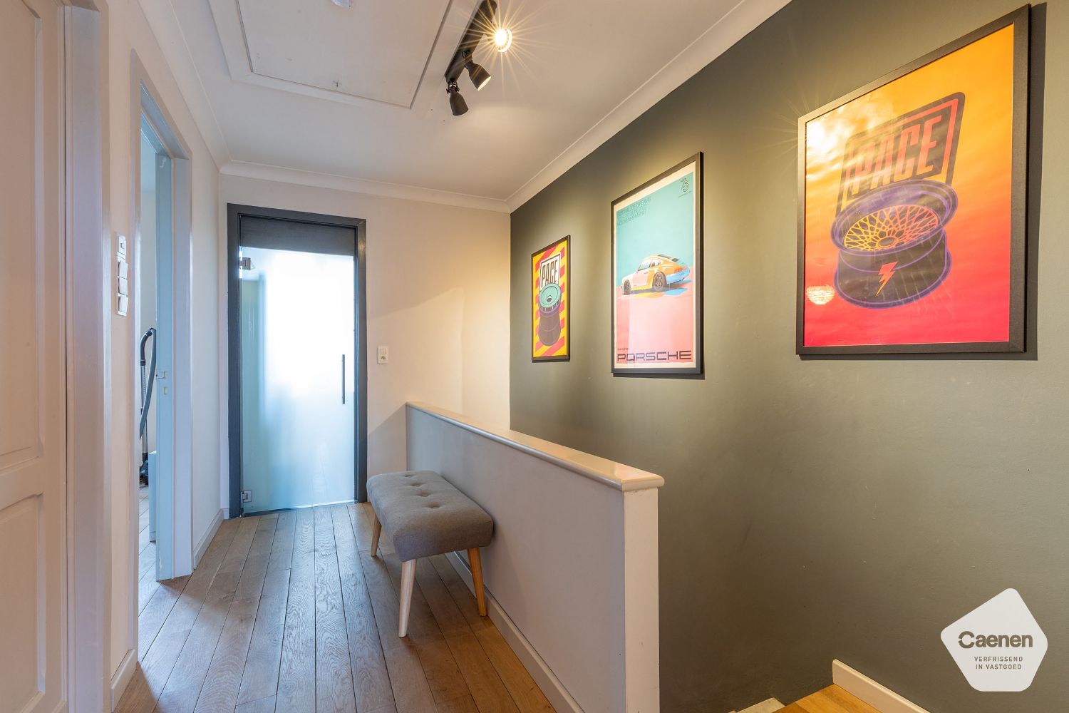 LEUKE HEDENDAAGSE WONING met 3 slaapkamers en een LOODS met oprit foto 11