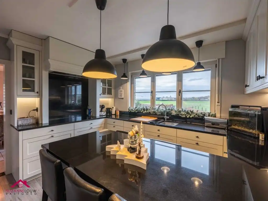 Verrassend ruime en gezellige, instapklare vrijstaande woning met paardenstal foto 20