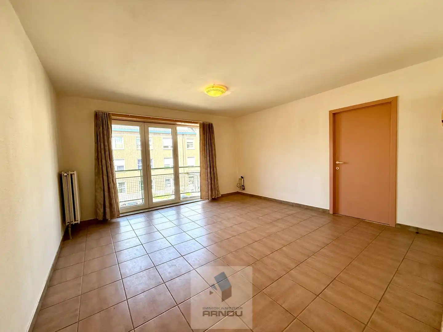 Appartement met 1 slaapkamer en parking  in het centrum foto 4