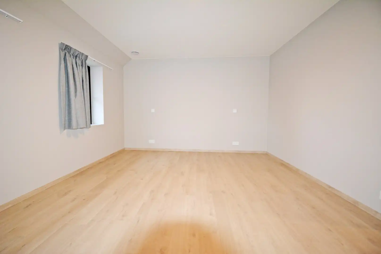 Moderne nieuwbouwwoning te huur in centrum Koolkerke. foto 12