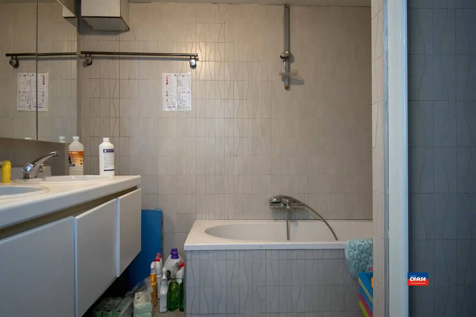 Ruime tweewoonst met mogelijk 9 slaapkamers en tuin foto 12