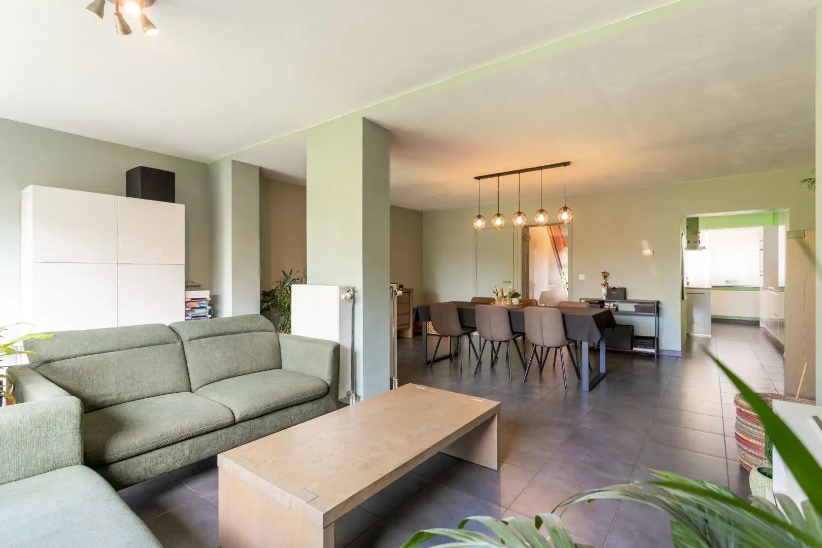 Instapklare woning met 3 slpk. , tuin en terras te Lembeek foto 4