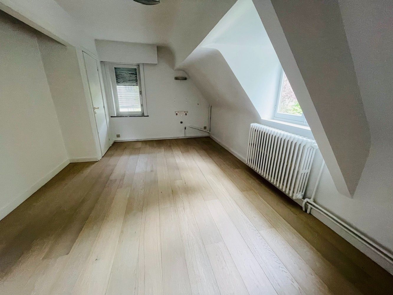 Brugge Sint-Andries, residentiële ligging, in rustige groene omgeving,  ruime lichtrijke degelijk gebouwde villa, 4 slpks, bureel en oprit op perceel van 3435 m², in groene oase van rust en privacy. Uitzonderlijk mooi  aanbod   ! foto 13