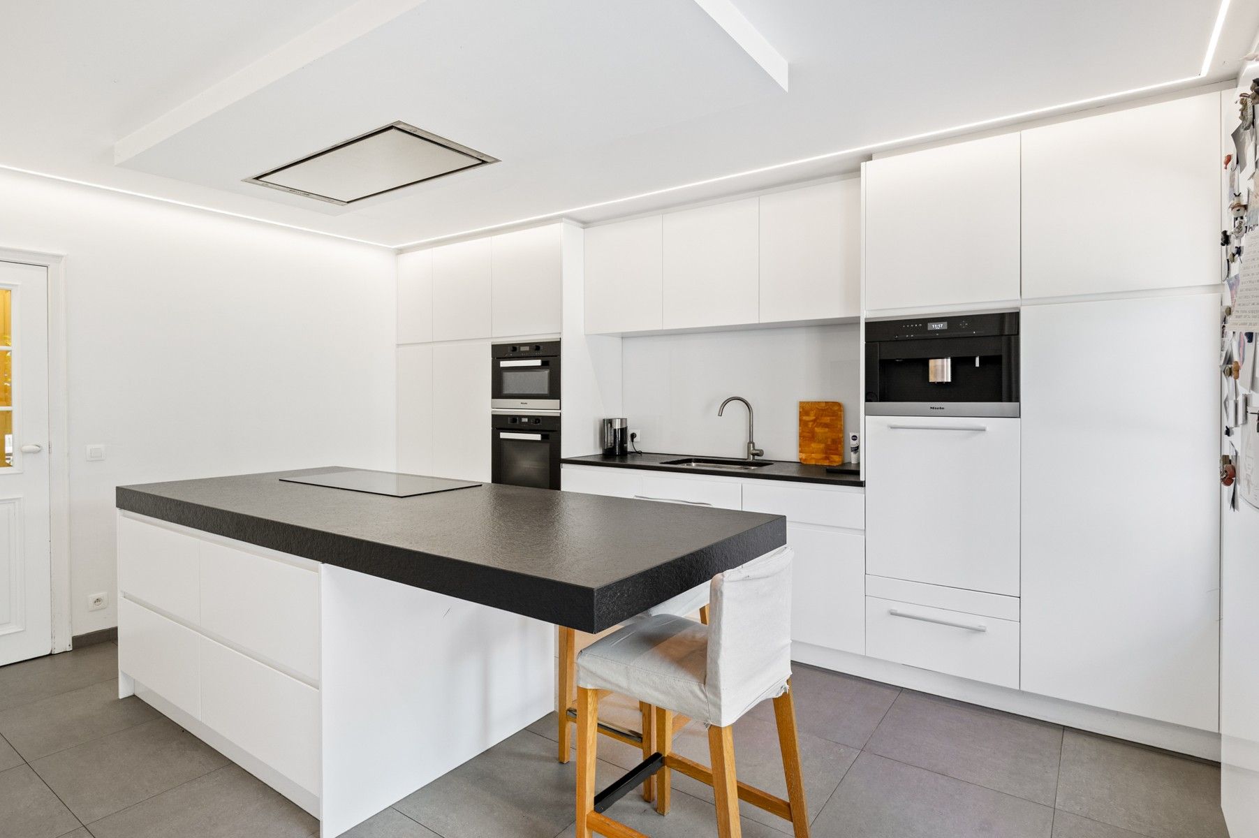 Ruime villa op toplocatie foto 12