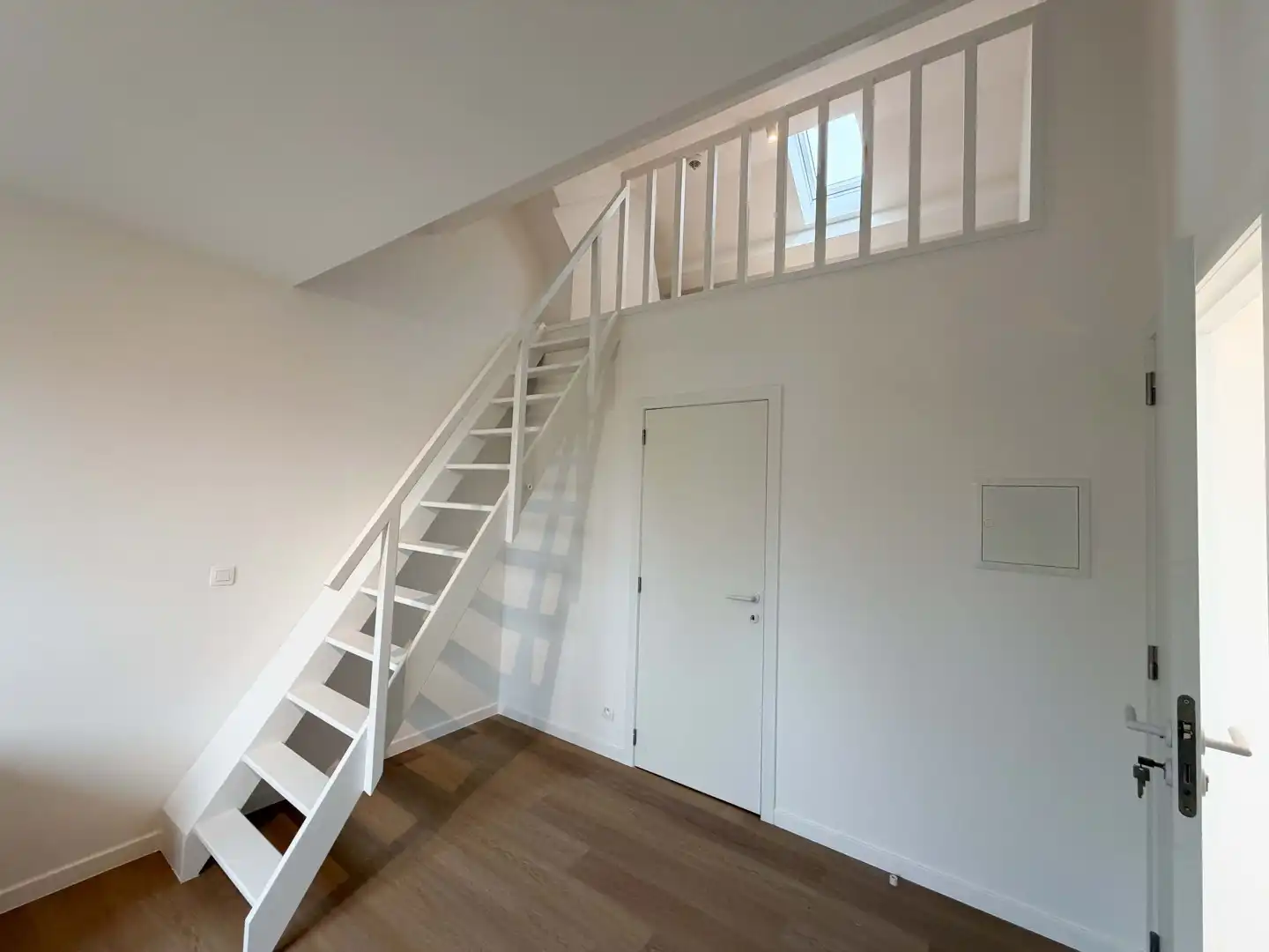 Vernieuwde studentenkamer eigen sanitair foto 12