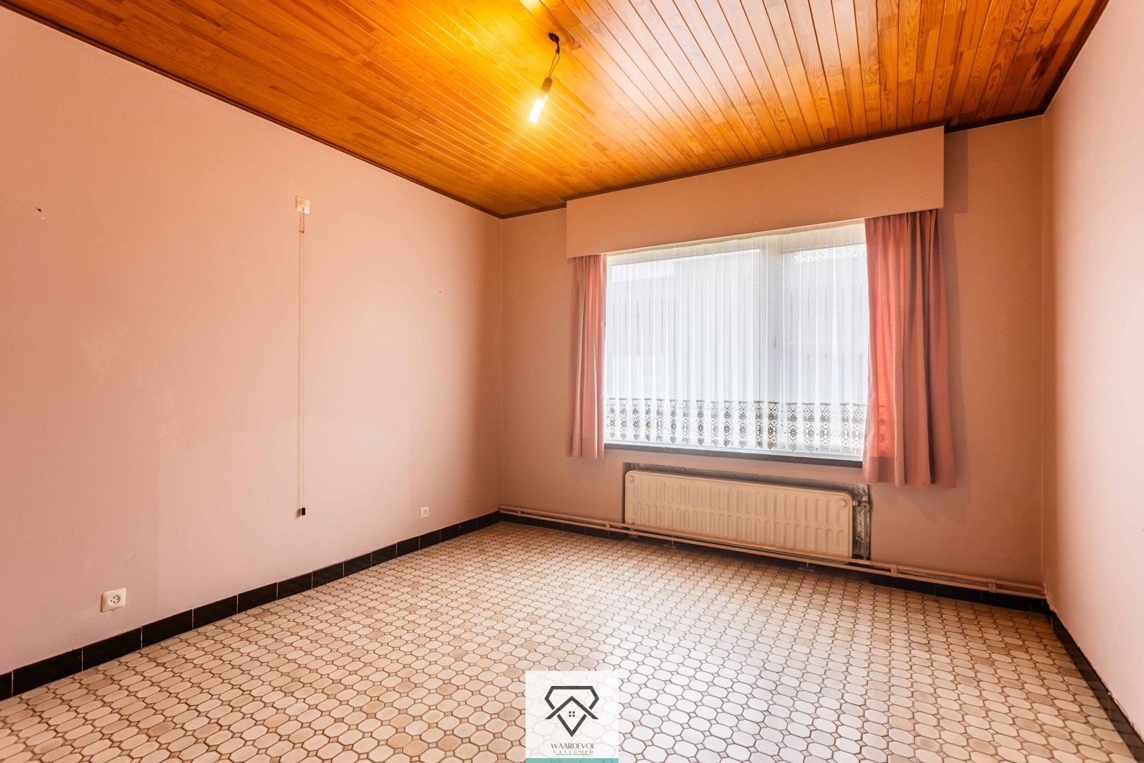 Stevige bungalow met 3 slaapkamers, tuin rondom en garage – centraal in Evergem foto 18