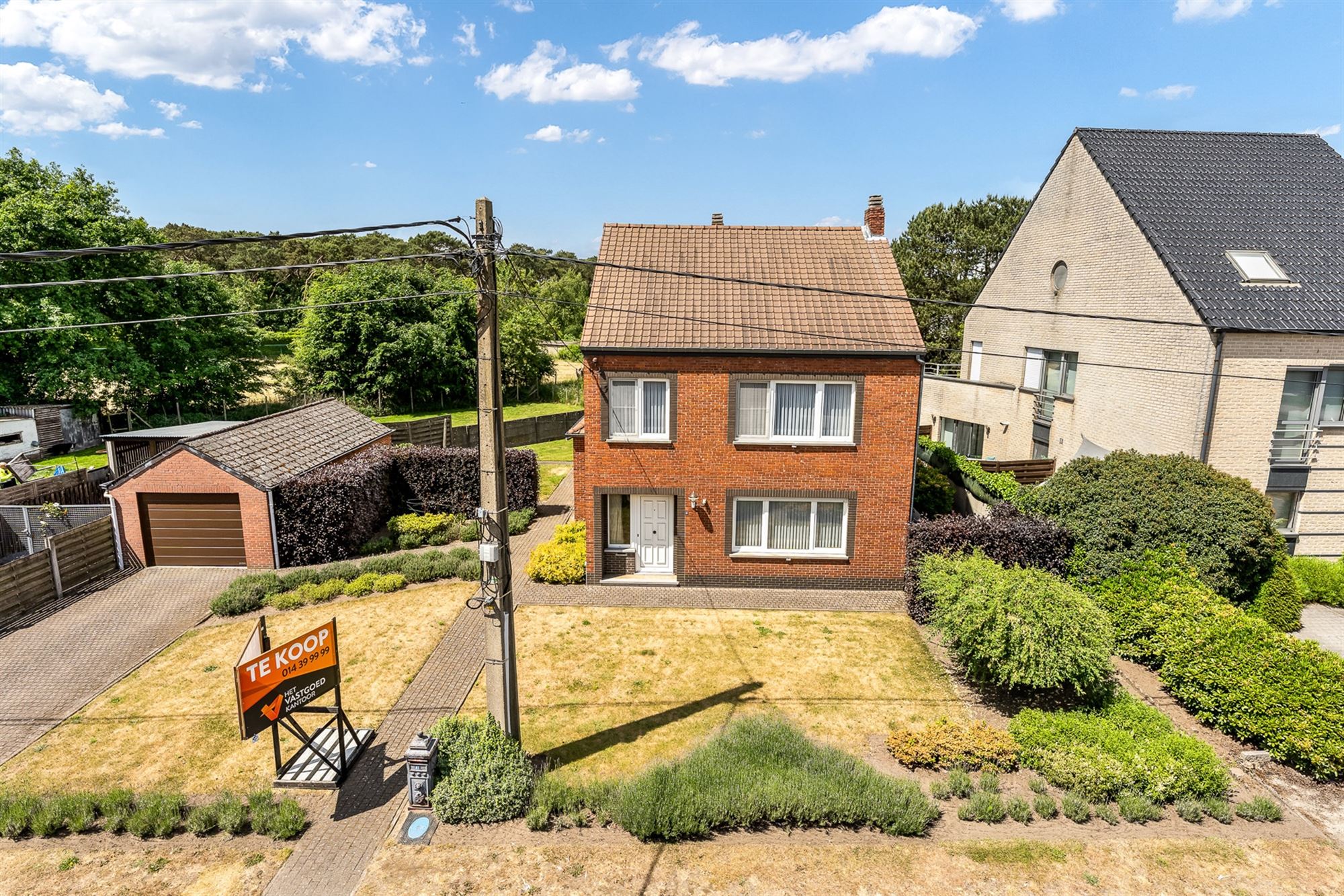 DEELS GERENOVEERDE, PERFECT ONDERHOUDEN WONING OP LEUKE LIGGING foto 27