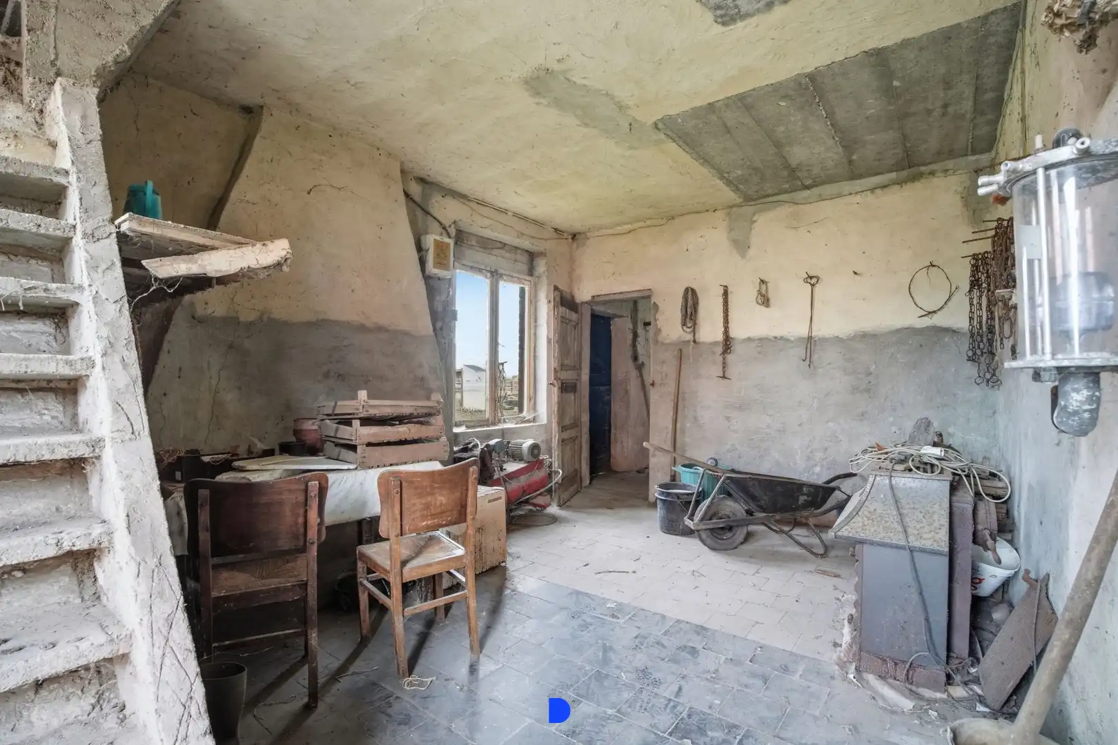 Hoeve met bijgebouwen en stallingen op 4.593m². foto 24