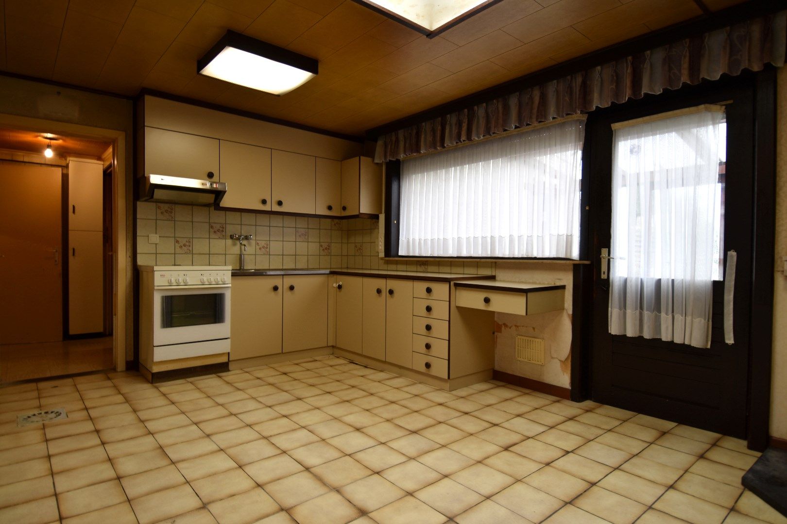 HOB met 4 slaapkamers, garage en tuin te koop in Gullegem foto 3