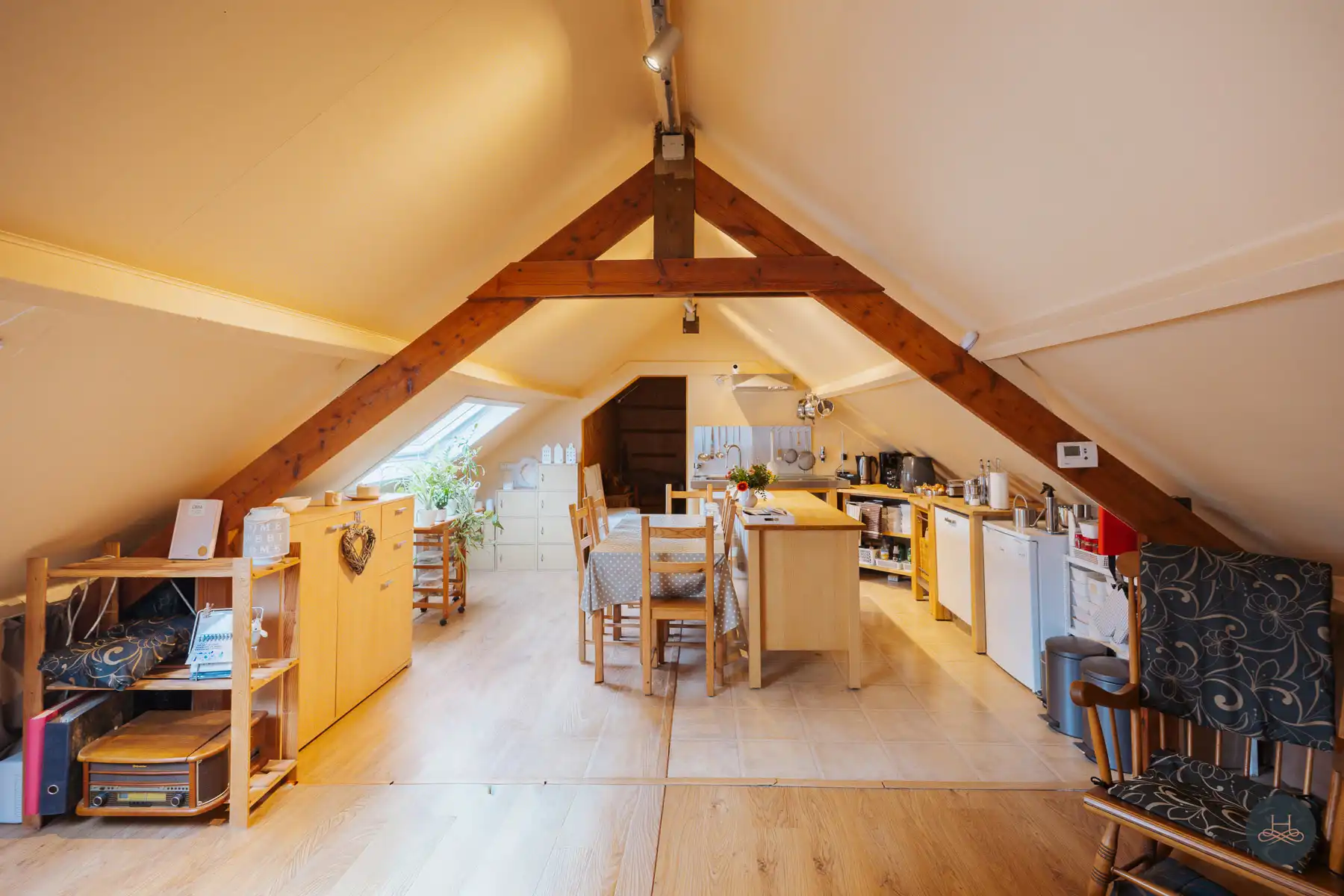 Ruime, veelzijdige en energiezuinige woning met enorme tuin  foto 26