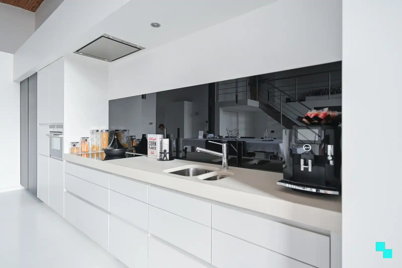 Exclusieve loft langs het water in Kortrijk! foto 5