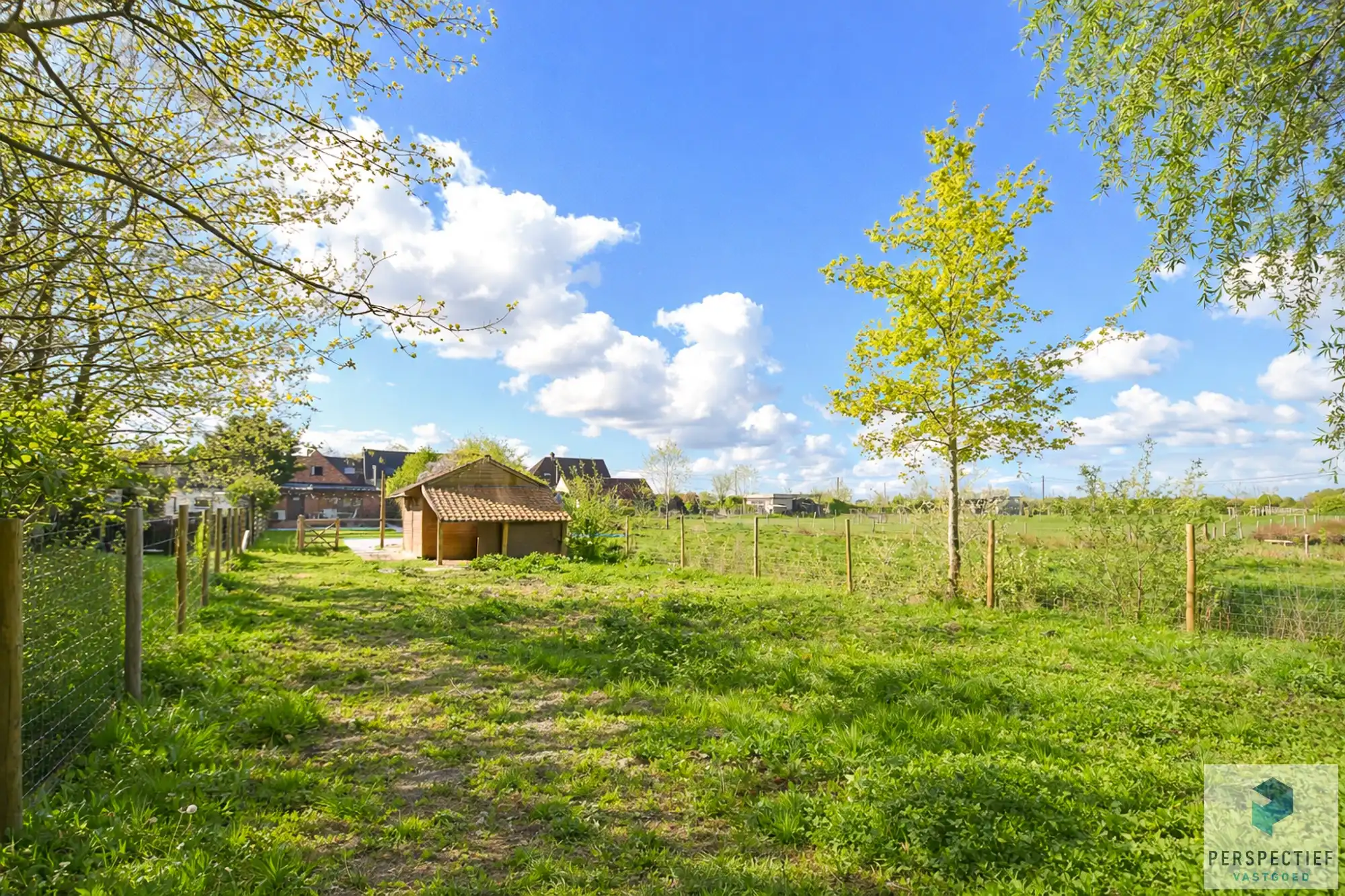 Ruime woning met tuin, kleine weide & bijgebouw gelegen in landelijke omgeving in Oedelem op  1 365 m² foto 4