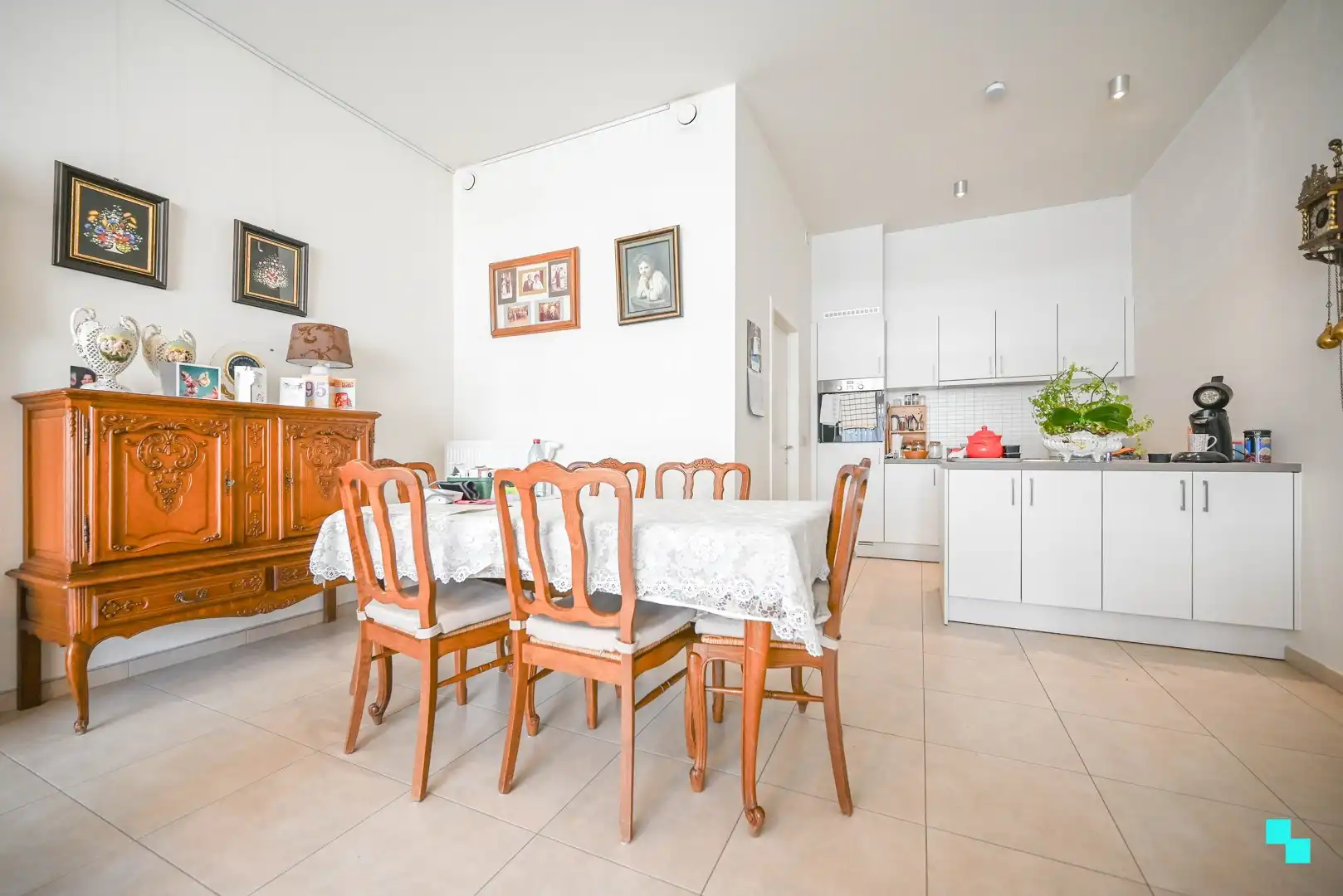 Instapklaar appartement te Harelbeke foto 6