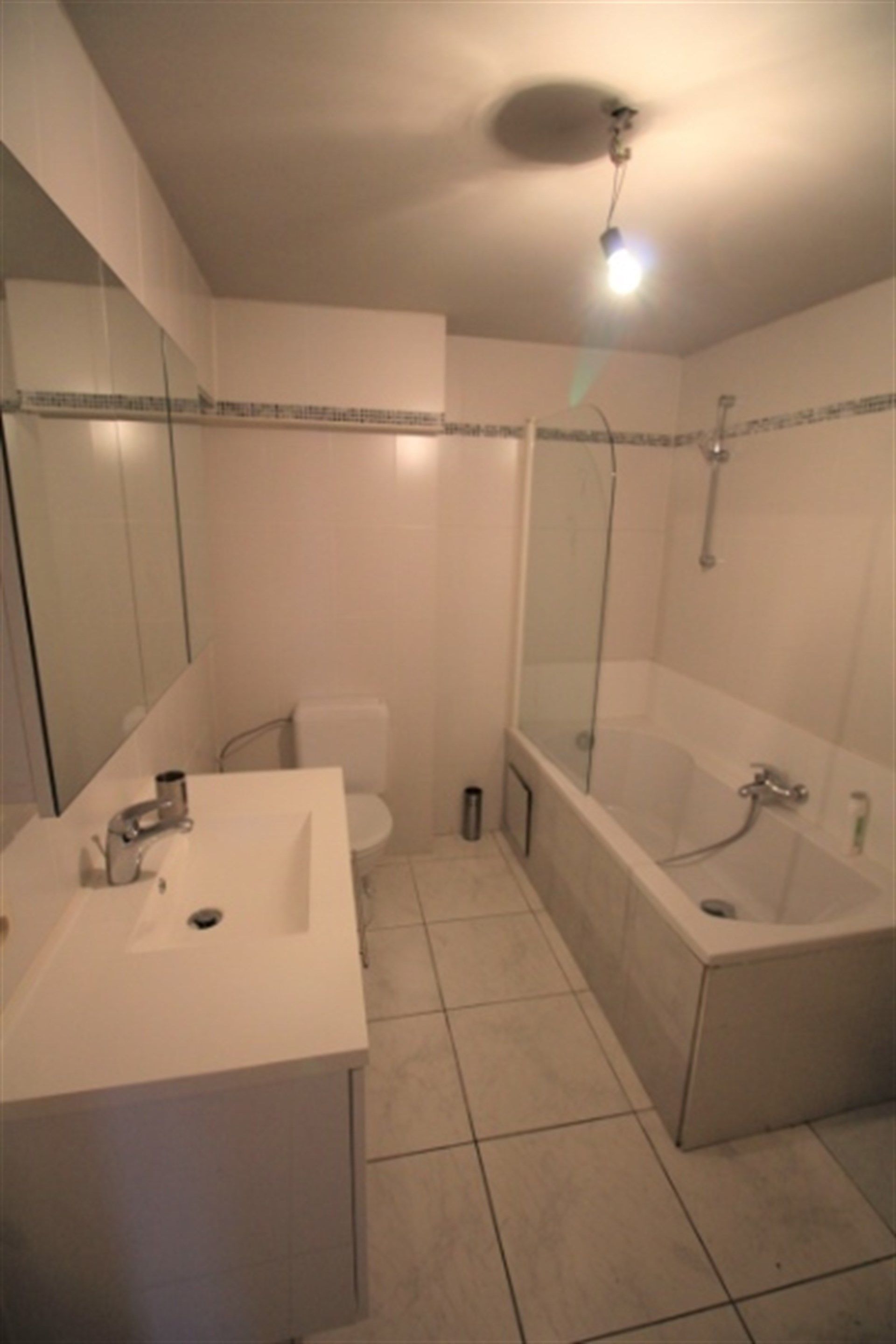 Woning met twee slaapkamers en terras foto 6