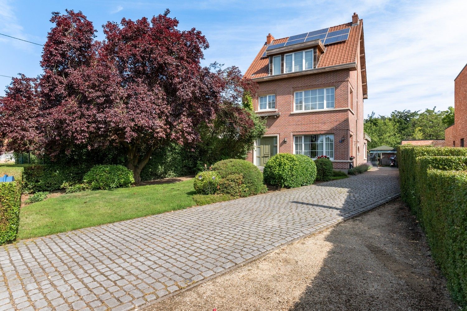Huis met 5 slaapkamers en tuin in Borsbeek! foto 2