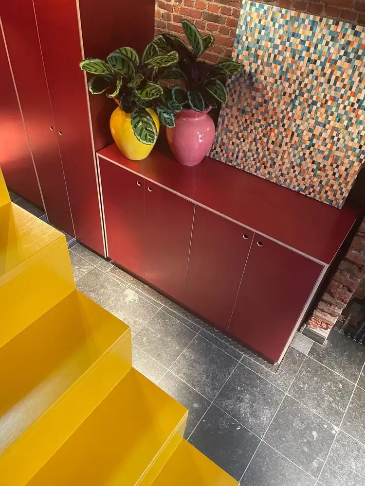 Karaktervolle erfgoedwoning op topligging tegenover de Sint-Gummaruskerk. foto 49