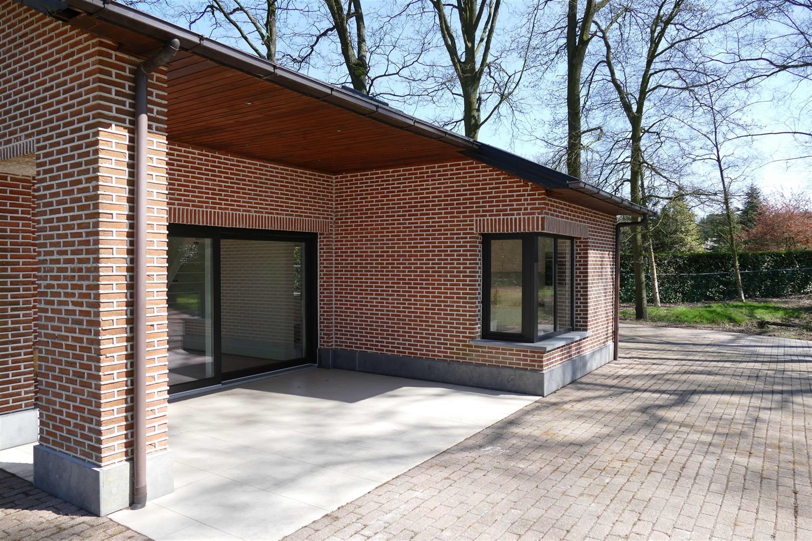 Grondig opgefriste vakantiewoning met grote tuin foto 13