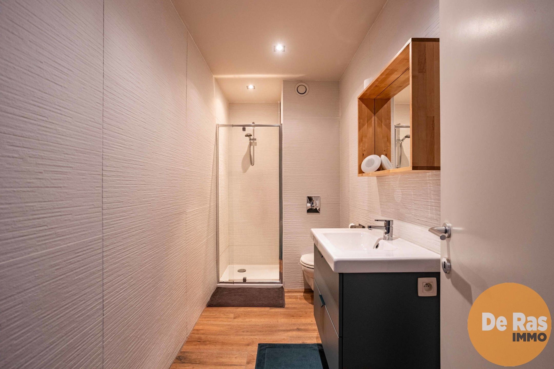 HERZELE - Recente gesloten bebouwing op een centrale ligging foto 21