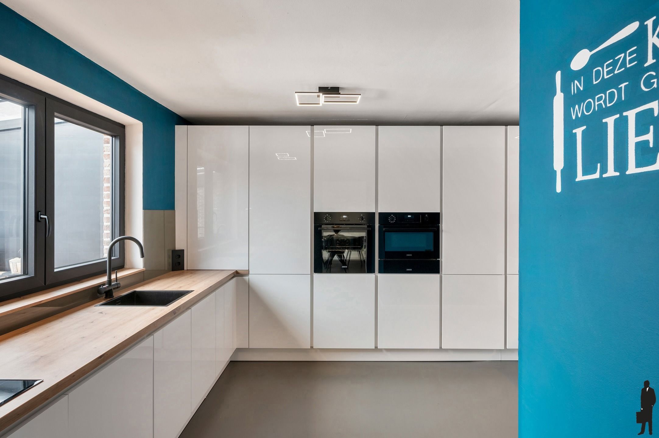 Volledig instapklare woning met 4 slpks te Putte- Kapellen! foto 3