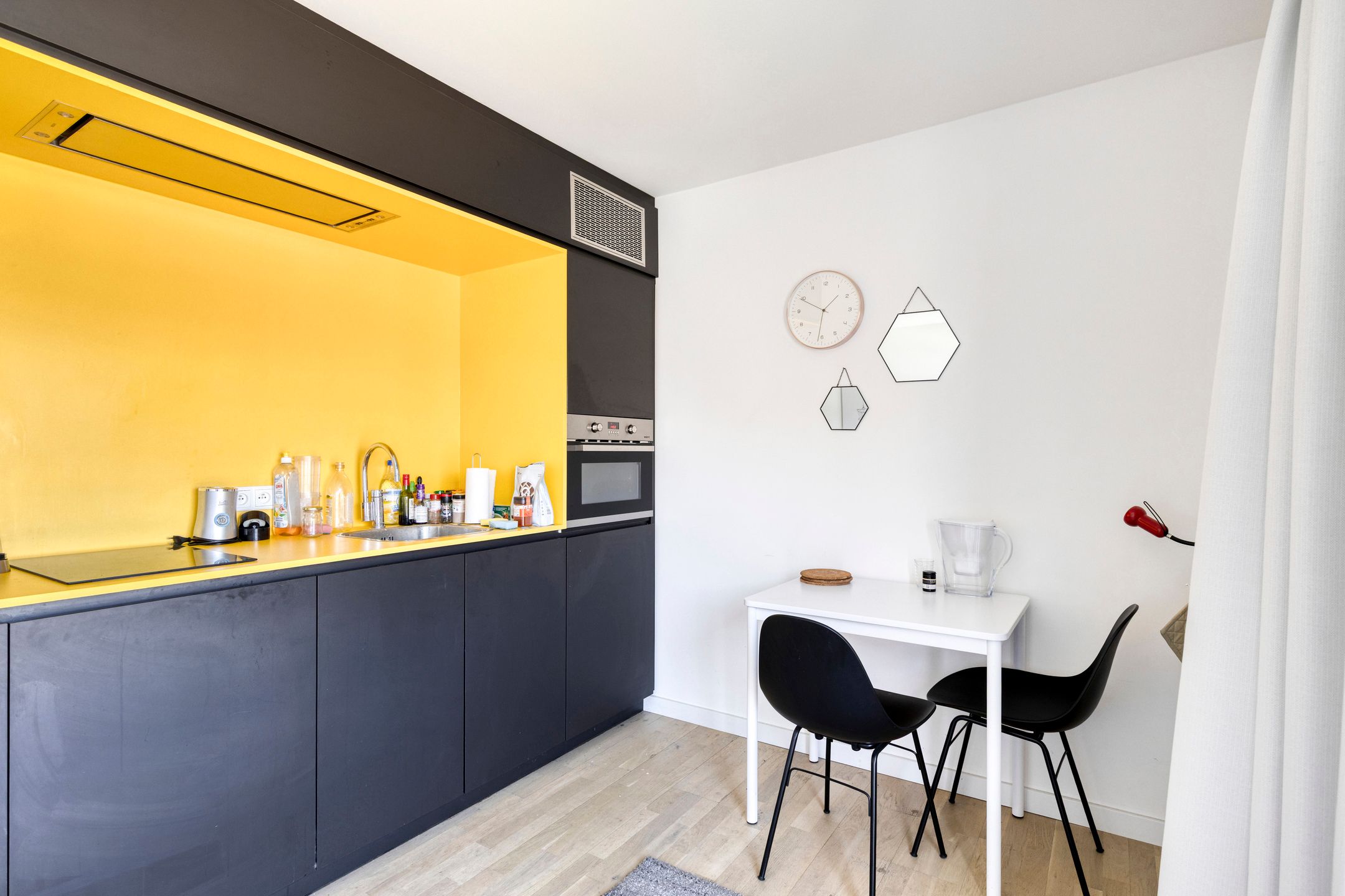 Uitstekend gelegen & volledig vernieuwde studio foto 8