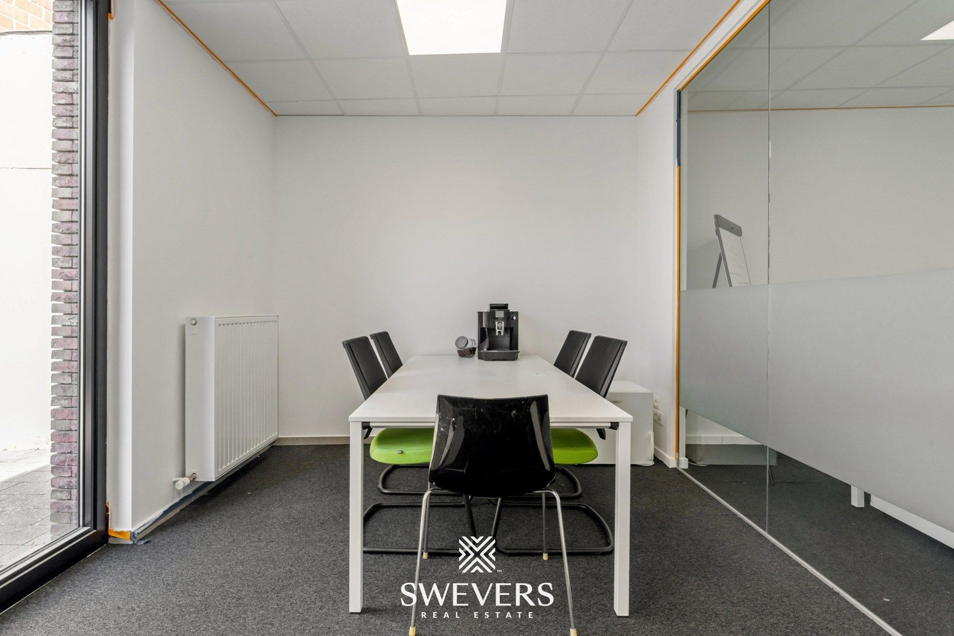 Instapklaar handelspand van 127 m² op toplocatie in Beringen foto 16