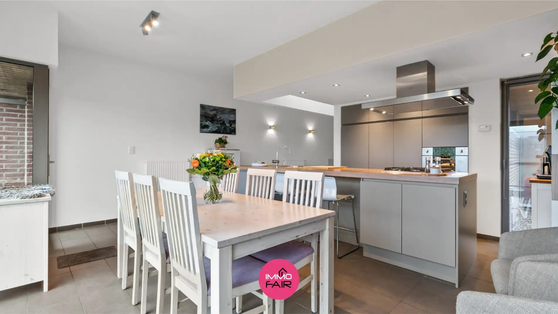 Instapklare gezinswoning gelegen in een geliefde buurt van Dilsen-Stokkem foto 3