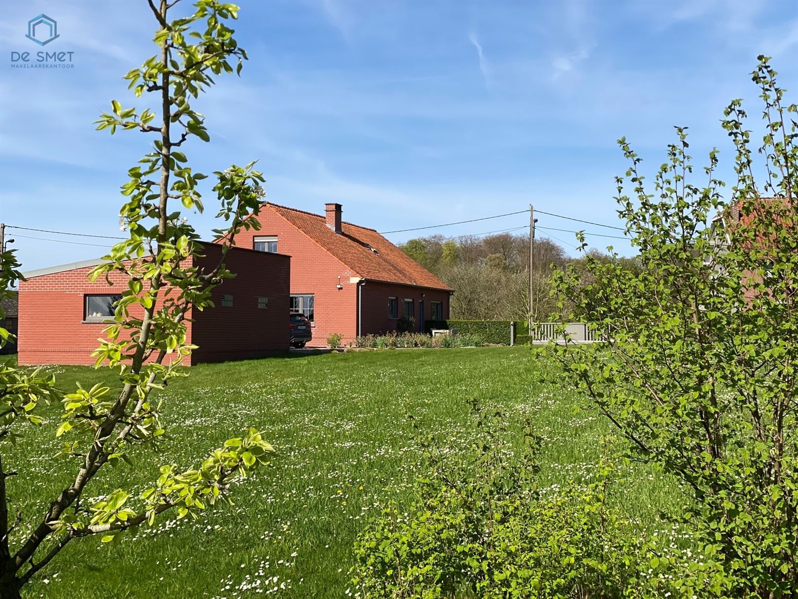 VERNIEUWDE GELIJKVLOERSE WONING OP TOPLIGGING foto 6