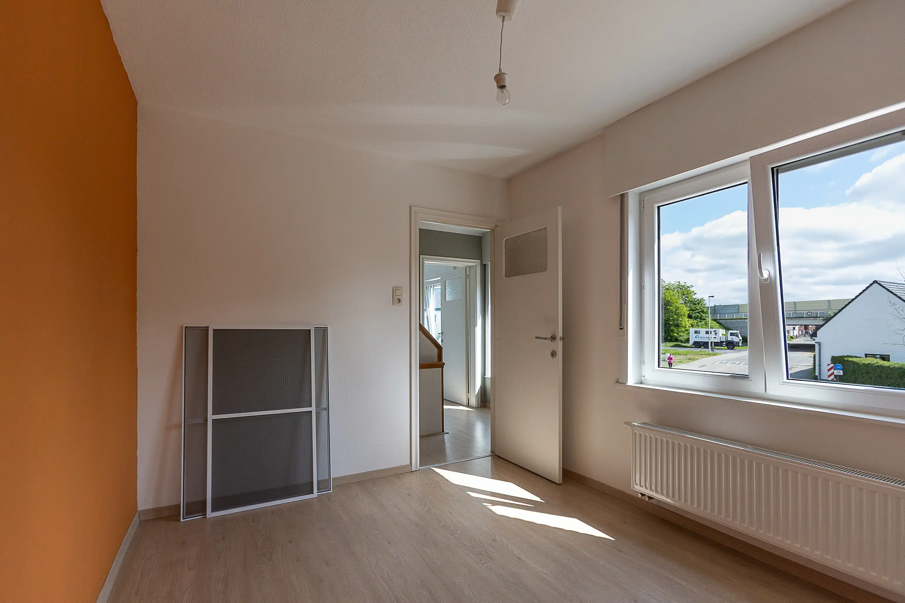 Charmant en verrassend ruim huis te koop in Aalter foto 17