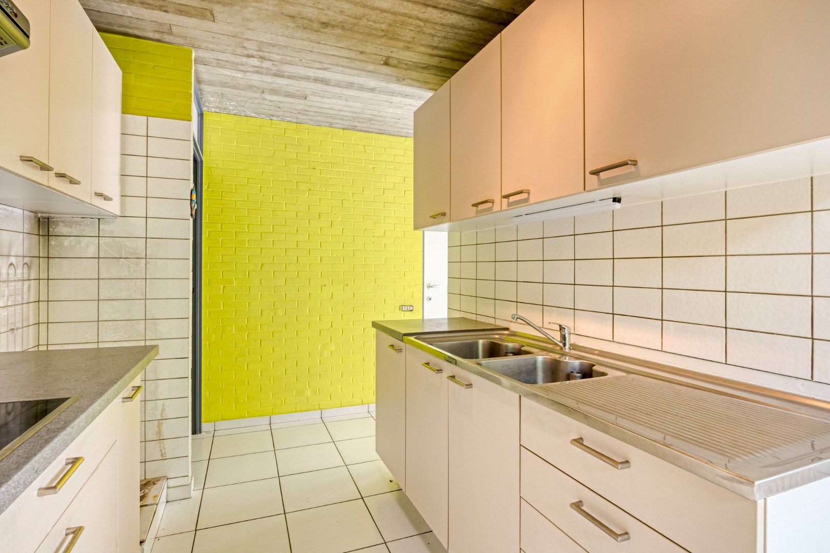 Gunstig gelegen te renoveren woning op mooi perceel van 16a07ca ! foto 12