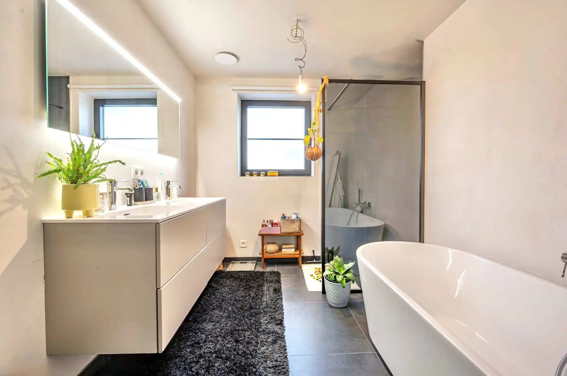 HALFOPEN BEN-WONING OP 323 M² foto 16