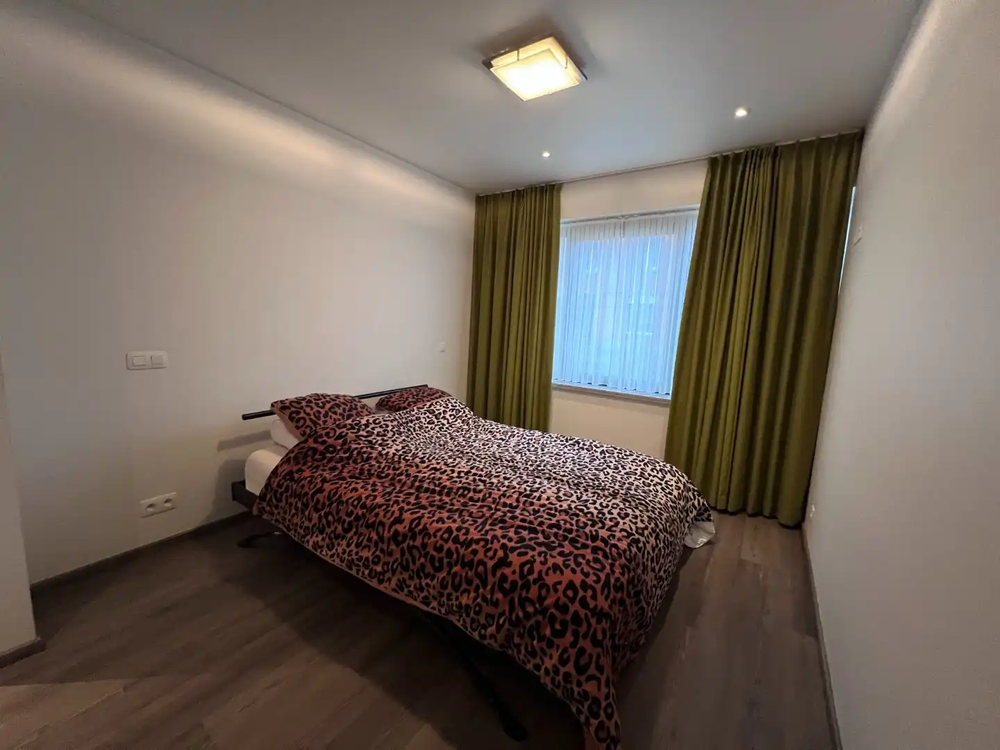 Modern energiezuinig appartement met 2 slaapkamers, terras en inpandige garage in Lievegem foto 10
