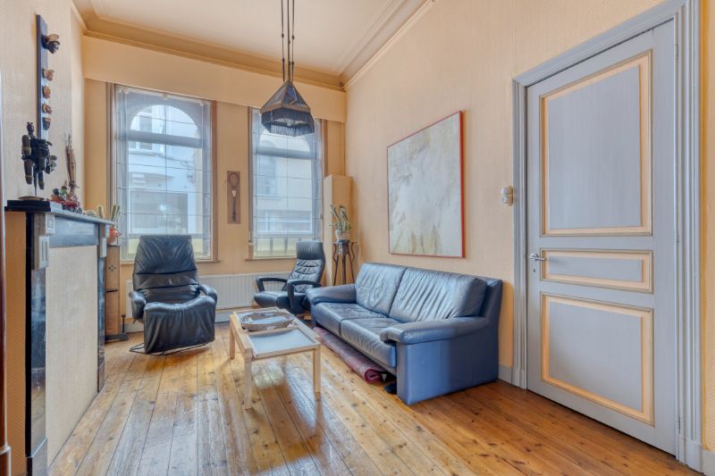 KARAKTERVOLLE BURGERWONING MET TUIN IN EEN RUSTIGE BUURT foto 8