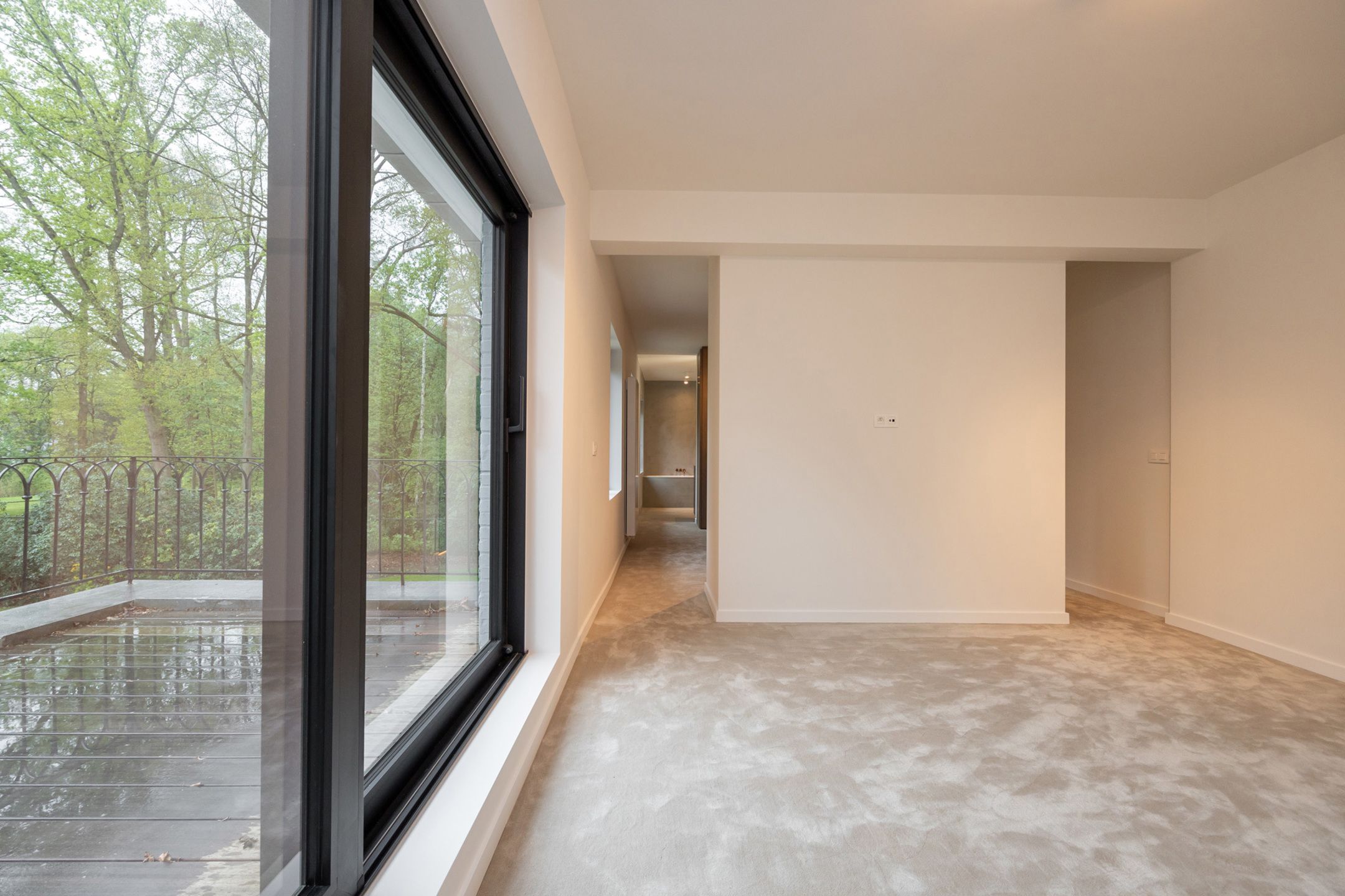 BRASSCHAAT - Volledig vernieuwde villa in doodlopende straat foto 16