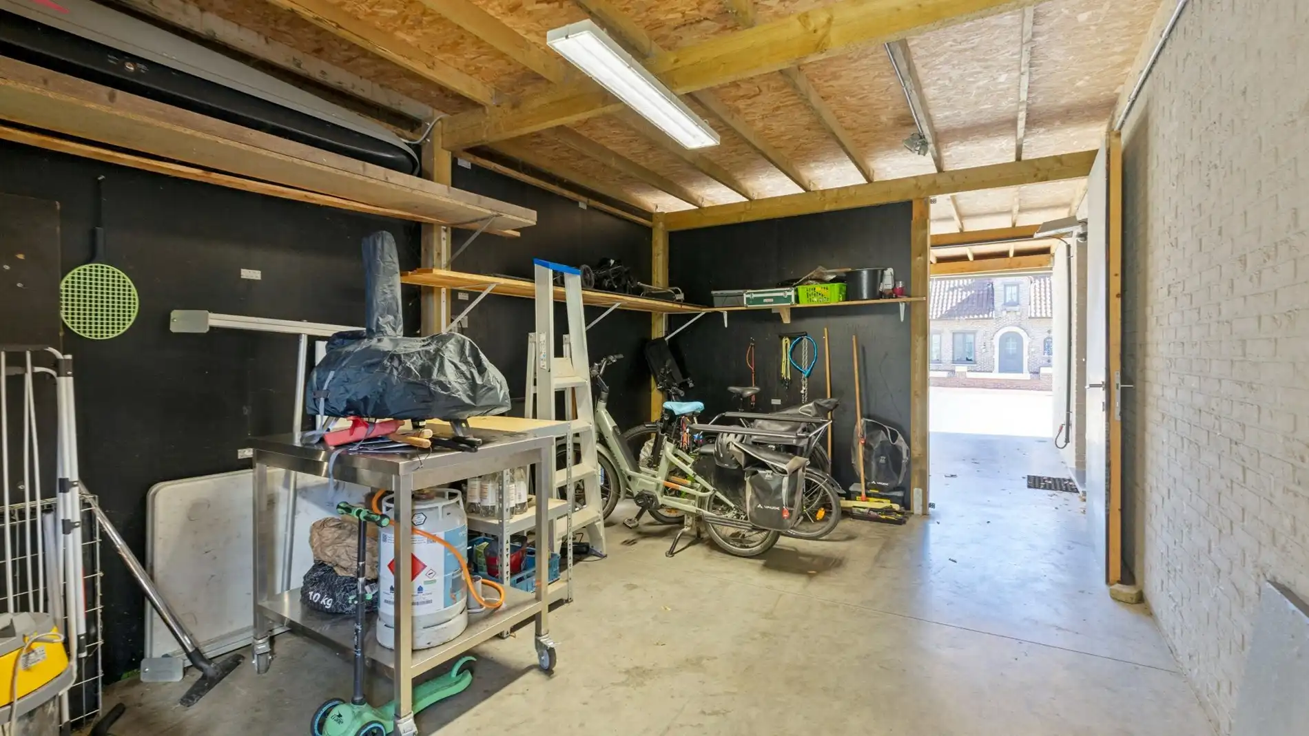 Recente ruime woning met 4 slpks, zwemspa & mooie tuin op 7,2a te Rotselaar foto 20